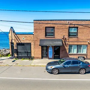 https://waterfront-bliss-2-br-apt-near-alki-beach.seattlehotelsites.com