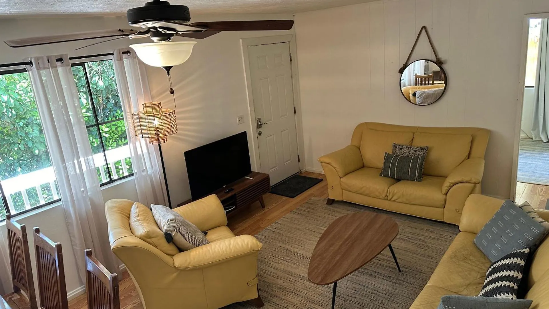 Great Location, Right By Beaches And Snorkeling! Haleiwa Apartment